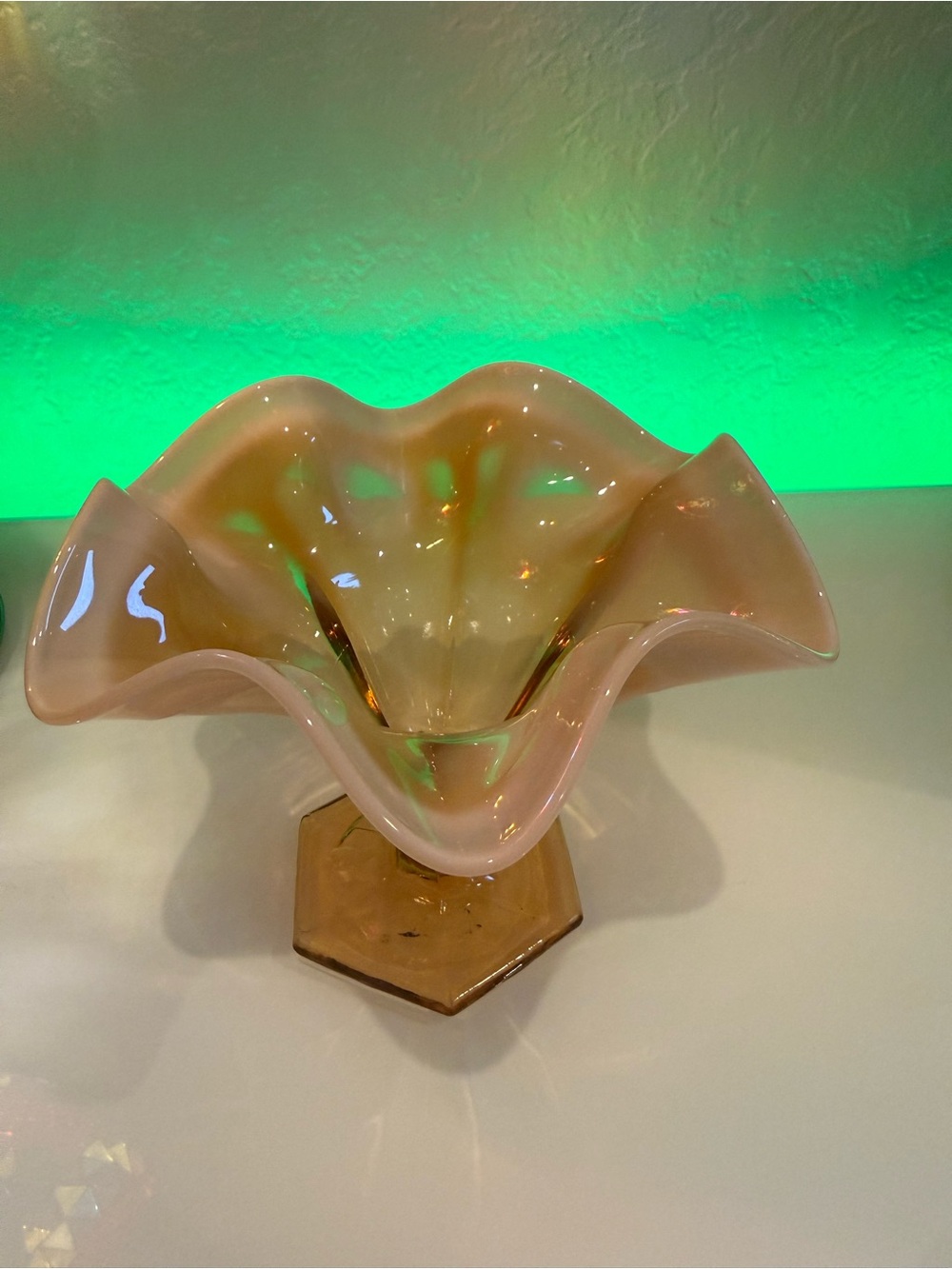 Vintage Fenton Cameo Amber
Opalescent flared ruffled footed Vase - Picture 4 of 10